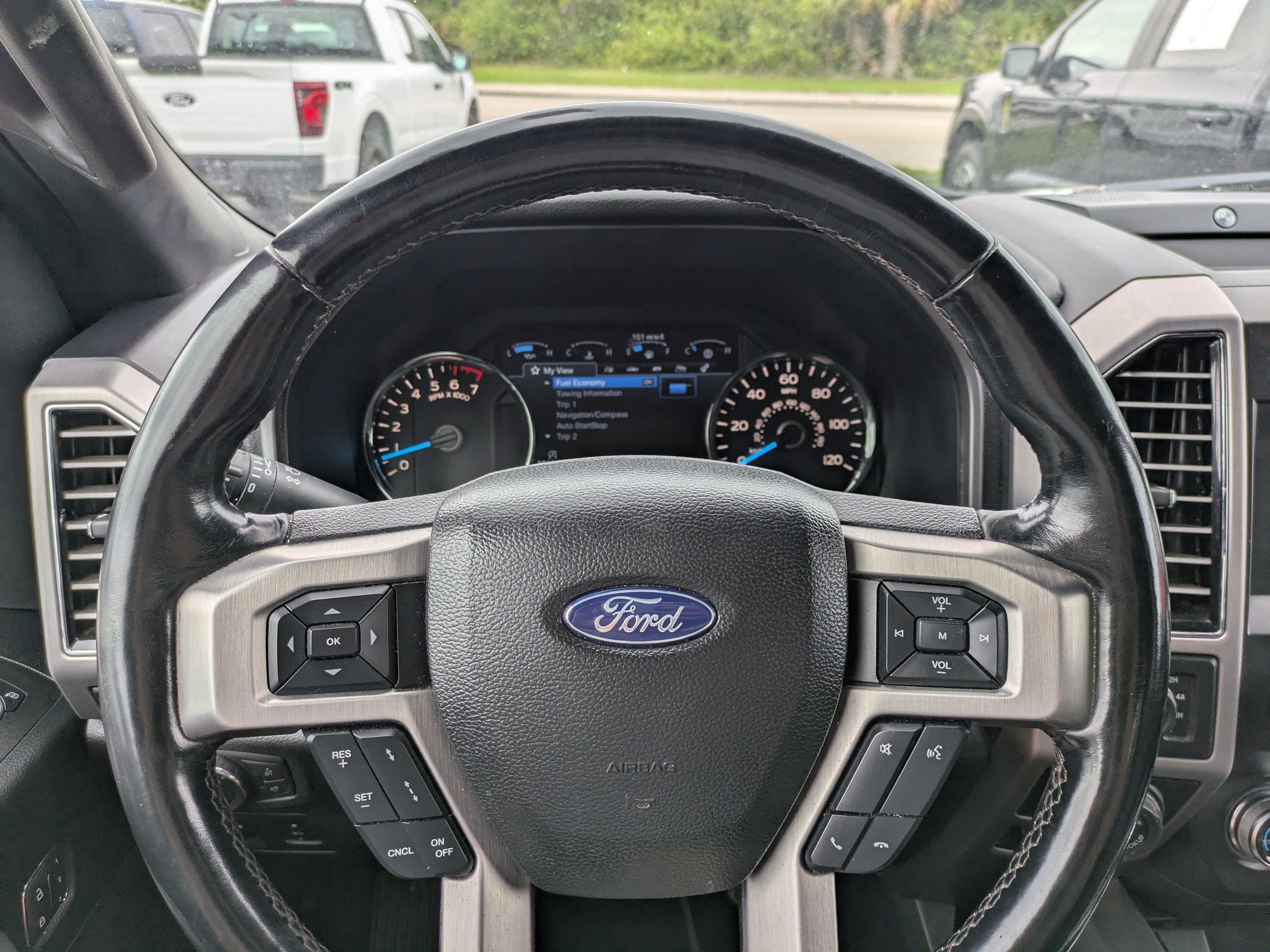 Certified 2019 Ford F150 Platinum w/ Equipment Group 701A Luxury AWD/4WD image 23