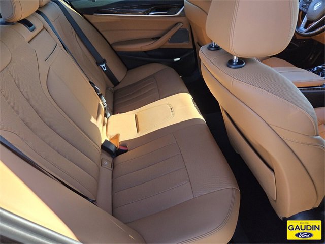 Used 2023 BMW 530e w/ Premium Package image 15