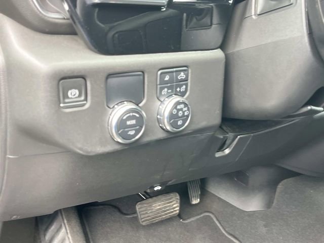 Used 2024 GMC Sierra 1500 SLT image 30