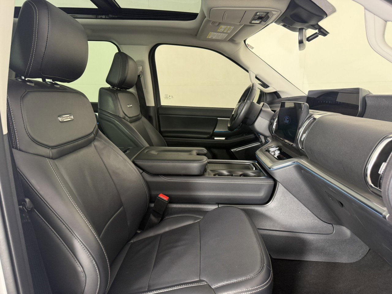 Certified 2025 Ford Expedition Max Platinum AWD/4WD image 11