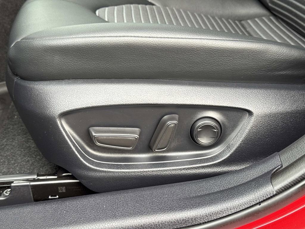 Used 2023 Toyota Camry SE image 20