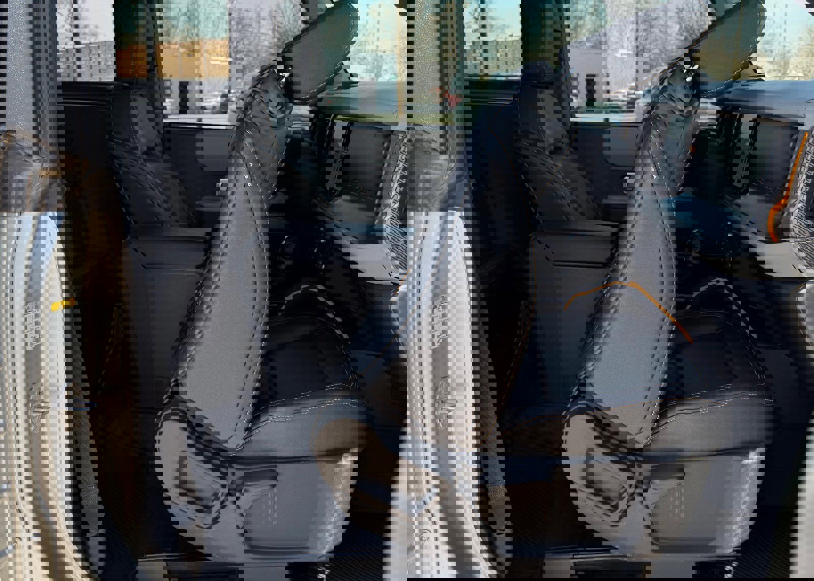 Certified 2023 Ford Bronco Badlands w/ Sasquatch Package image 31