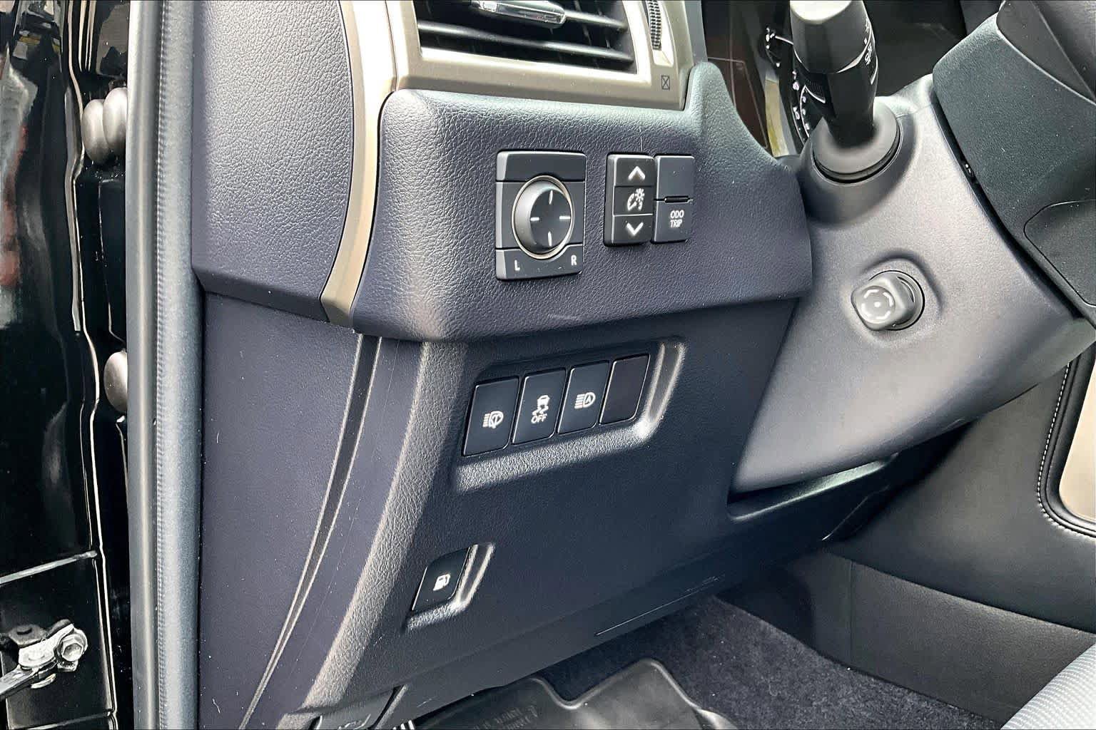 Used 2020 Lexus GX 460 Premium w/ Premium Package AWD/4WD image 37