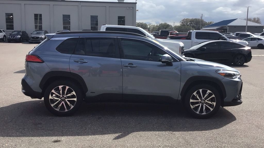 Used 2023 Toyota Corolla Cross XSE w/ Convenience Package image 6