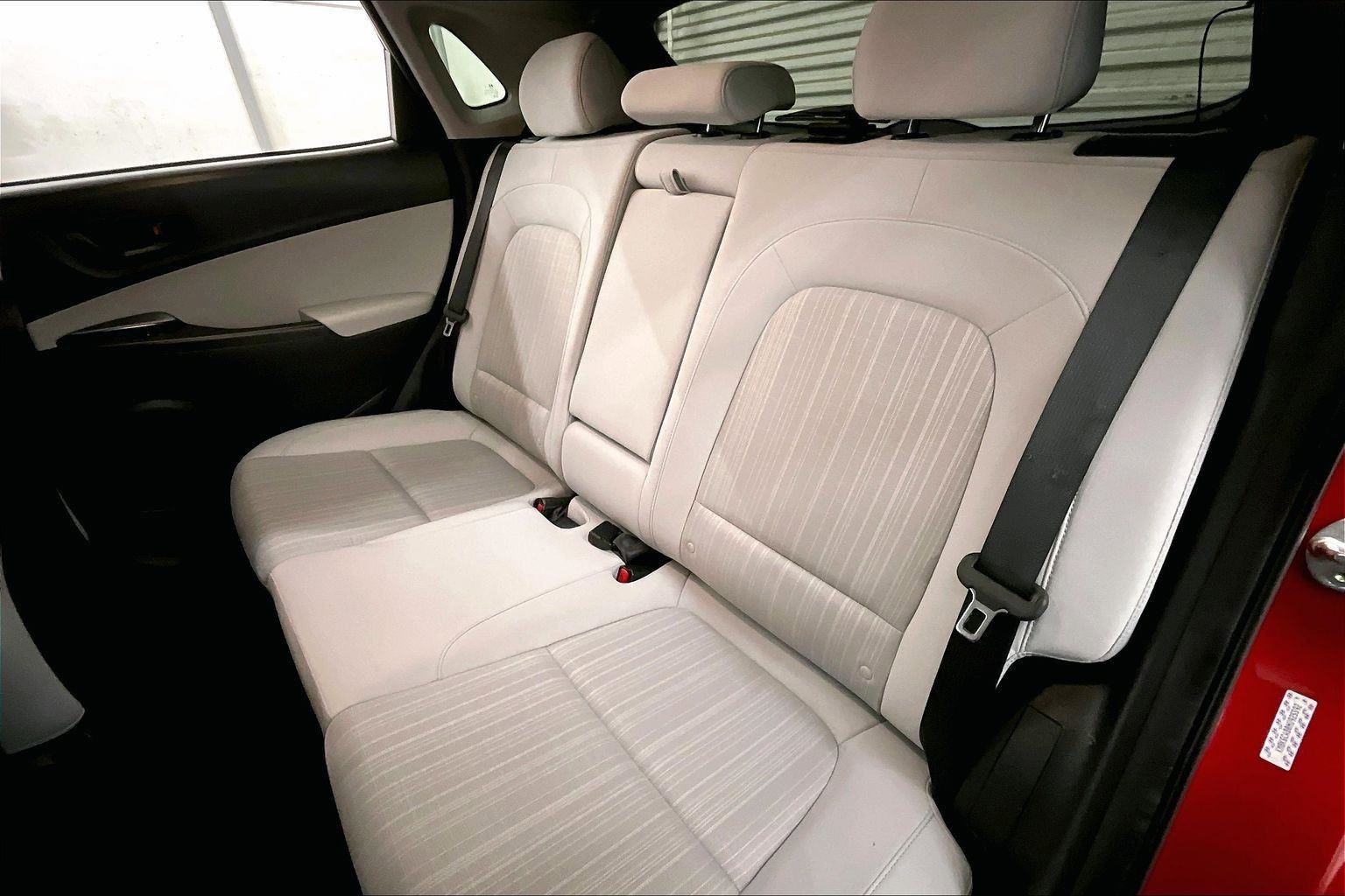 Used 2022 Hyundai Kona SEL image 25