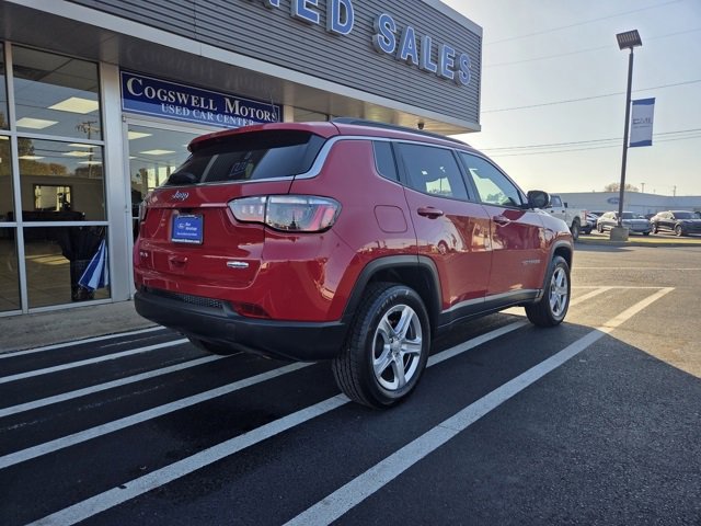 Used 2024 Jeep Compass Latitude image 5