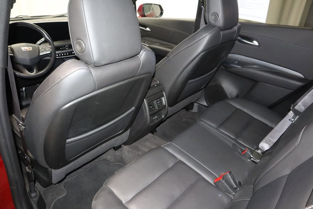 Used 2024 Cadillac XT4 Premium Luxury image 23
