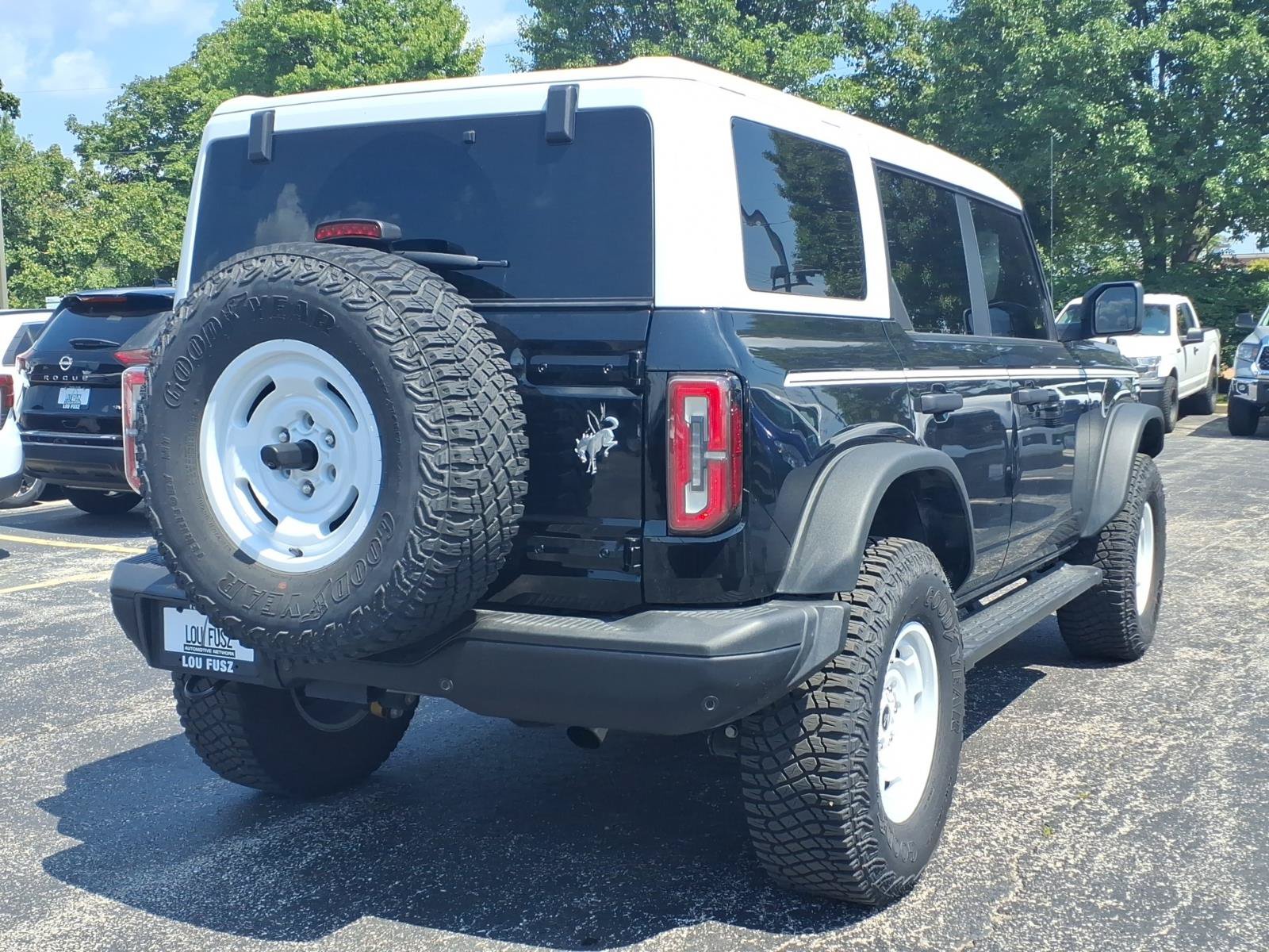 Certified 2024 Ford Bronco Heritage Edition AWD/4WD image 3