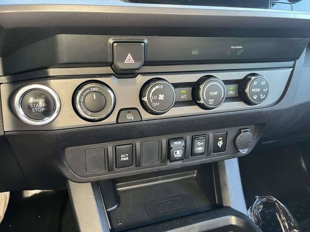 Used 2019 Toyota Tacoma TRD Off-Road AWD/4WD image 30