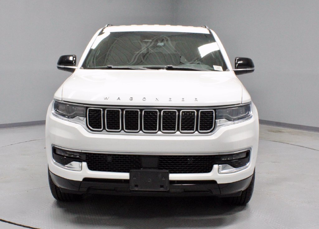 Used 2023 Jeep Wagoneer 2WD image 7
