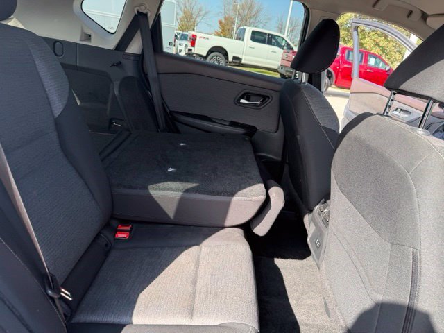 Used 2023 Nissan Rogue SV AWD/4WD image 33
