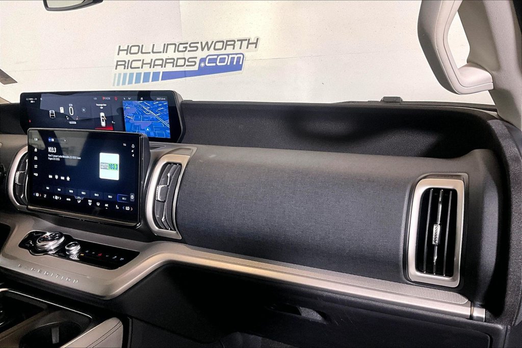 Certified 2025 Ford Expedition Active RWD image 12