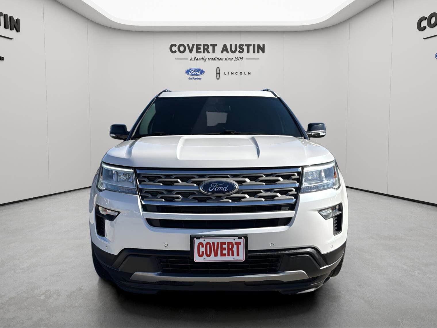 Certified 2018 Ford Explorer XLT w/ Equipment Group 202A image 8