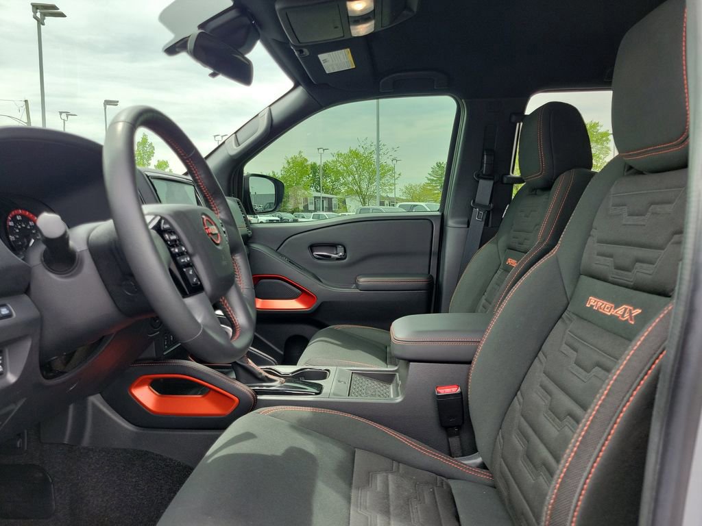 Used 2023 Nissan Frontier PRO-4X w/ Pro Convenience Package AWD/4WD image 18