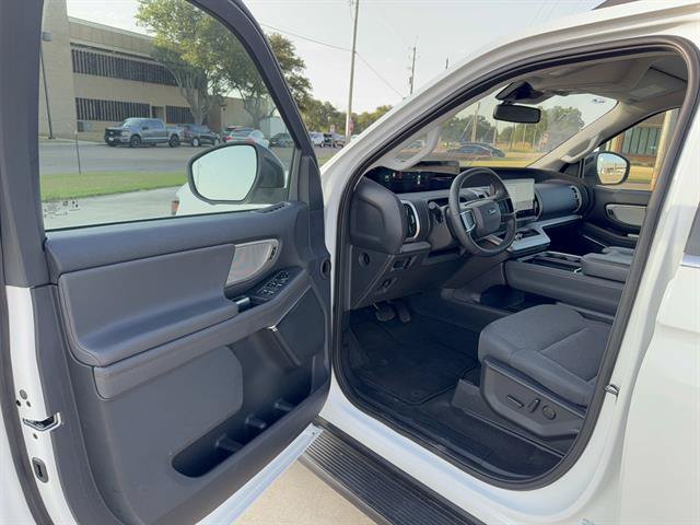 Certified 2025 Ford Expedition Active RWD image 7
