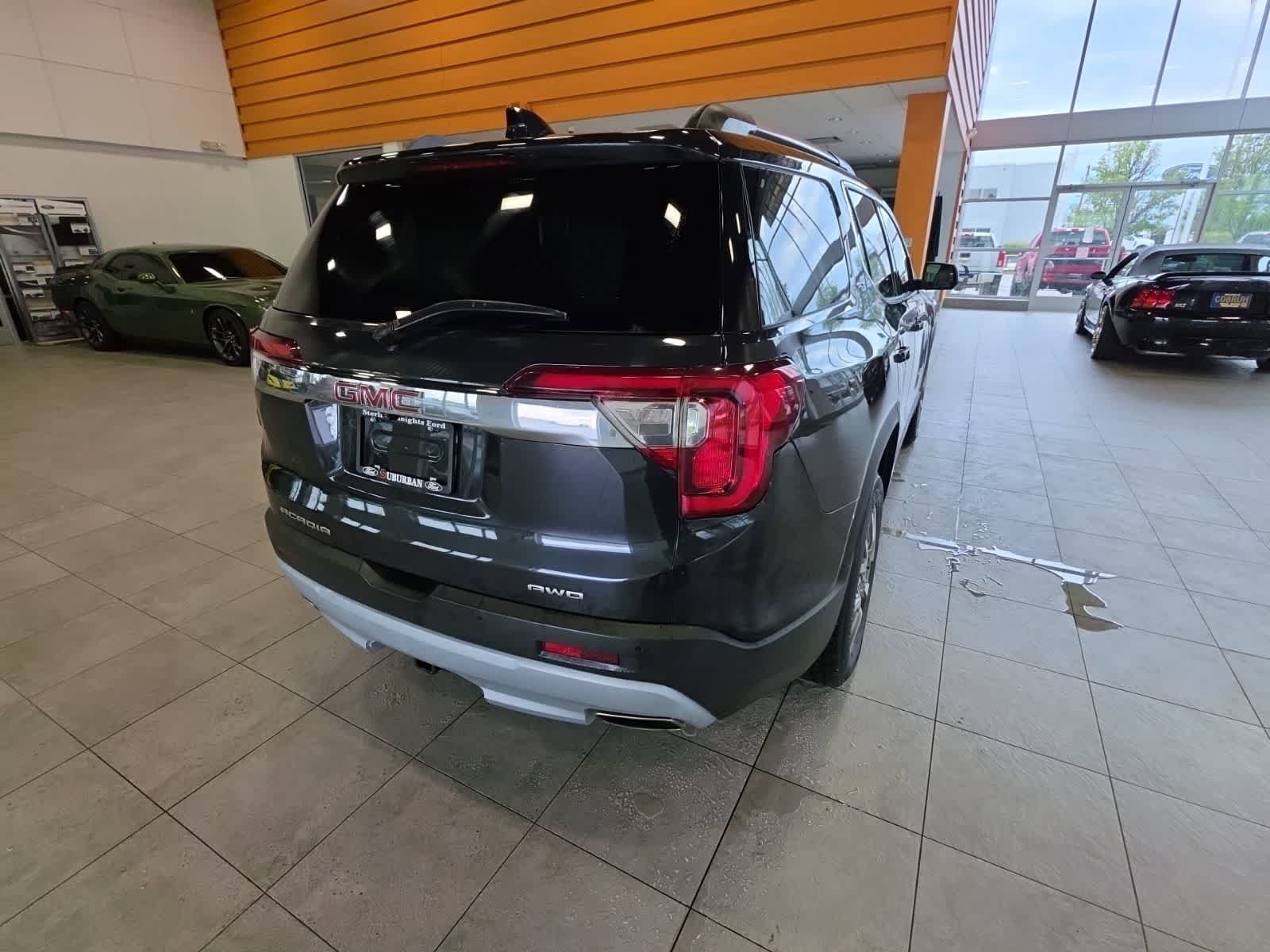 Used 2020 GMC Acadia SLT w/ GMC Pro Grade Package AWD/4WD image 9