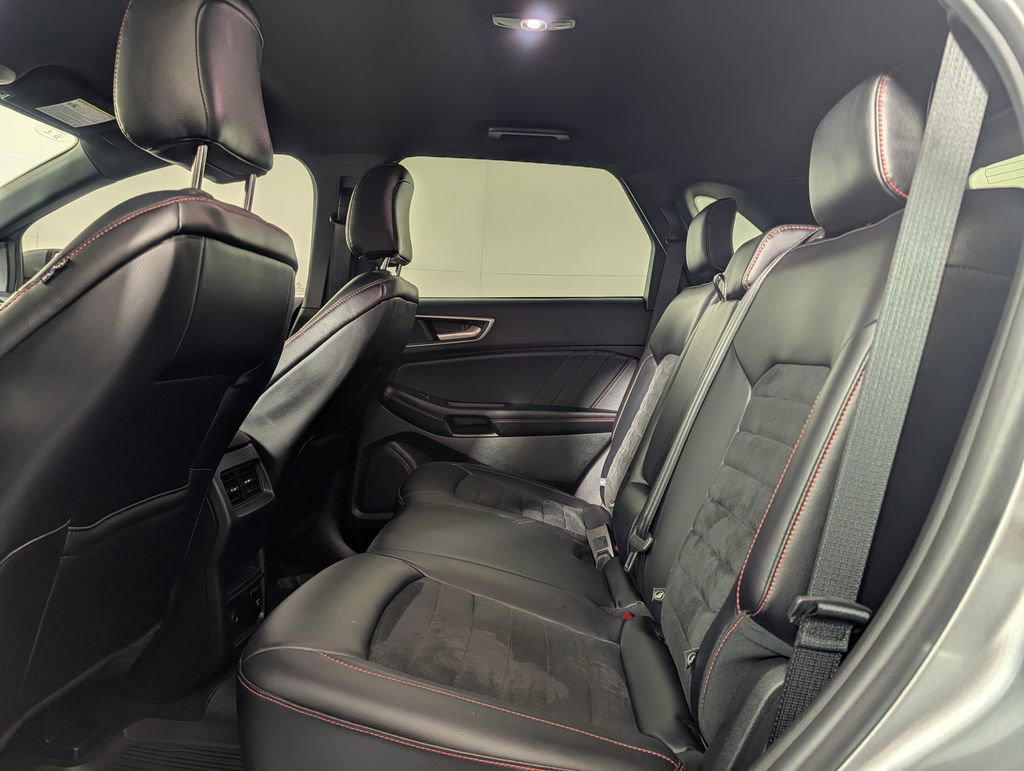 Certified 2024 Ford Edge ST-Line image 17