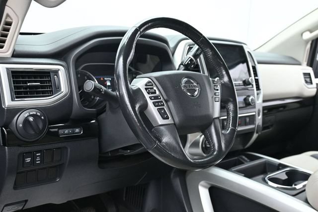 Used 2020 Nissan Titan SV w/ SV Convenience Package AWD/4WD image 15