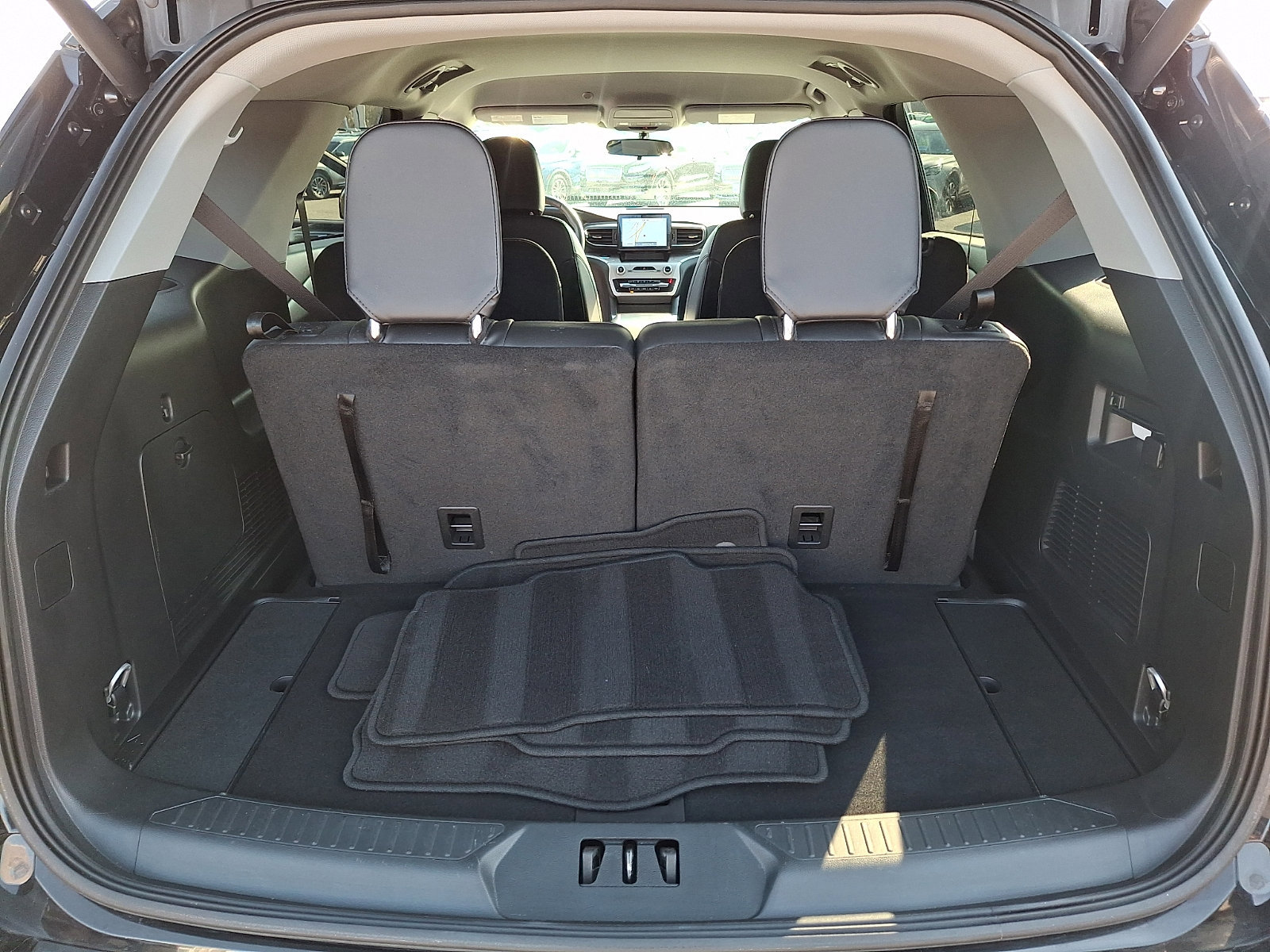 Certified 2023 Ford Explorer XLT w/ Equipment Group 202A image 29