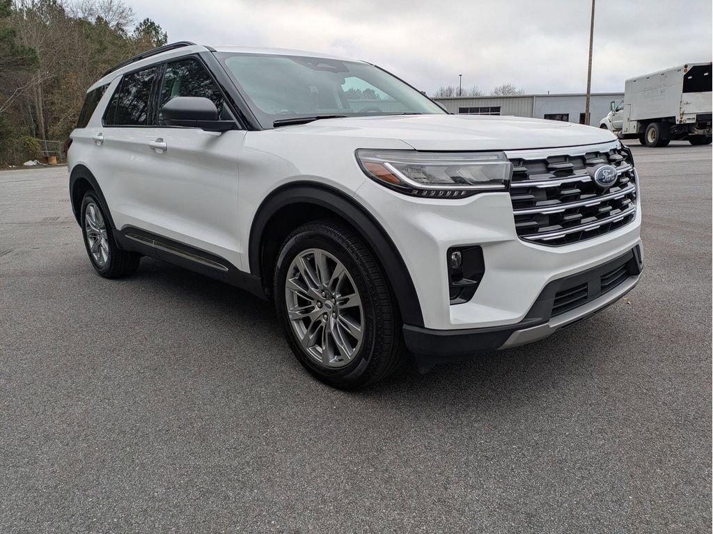 Certified 2025 Ford Explorer Active w/ Active Comfort Package image 8