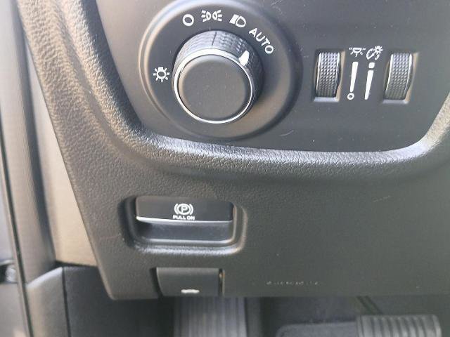 Used 2020 Jeep Grand Cherokee Limited w/ Luxury Group II image 12