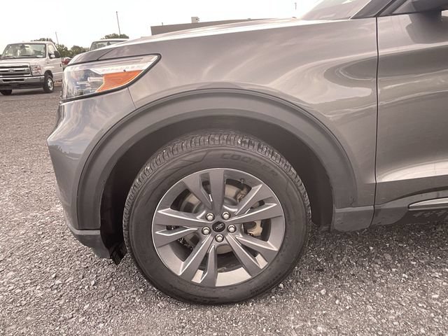 Certified 2023 Ford Explorer XLT w/ Equipment Group 202A AWD/4WD image 11
