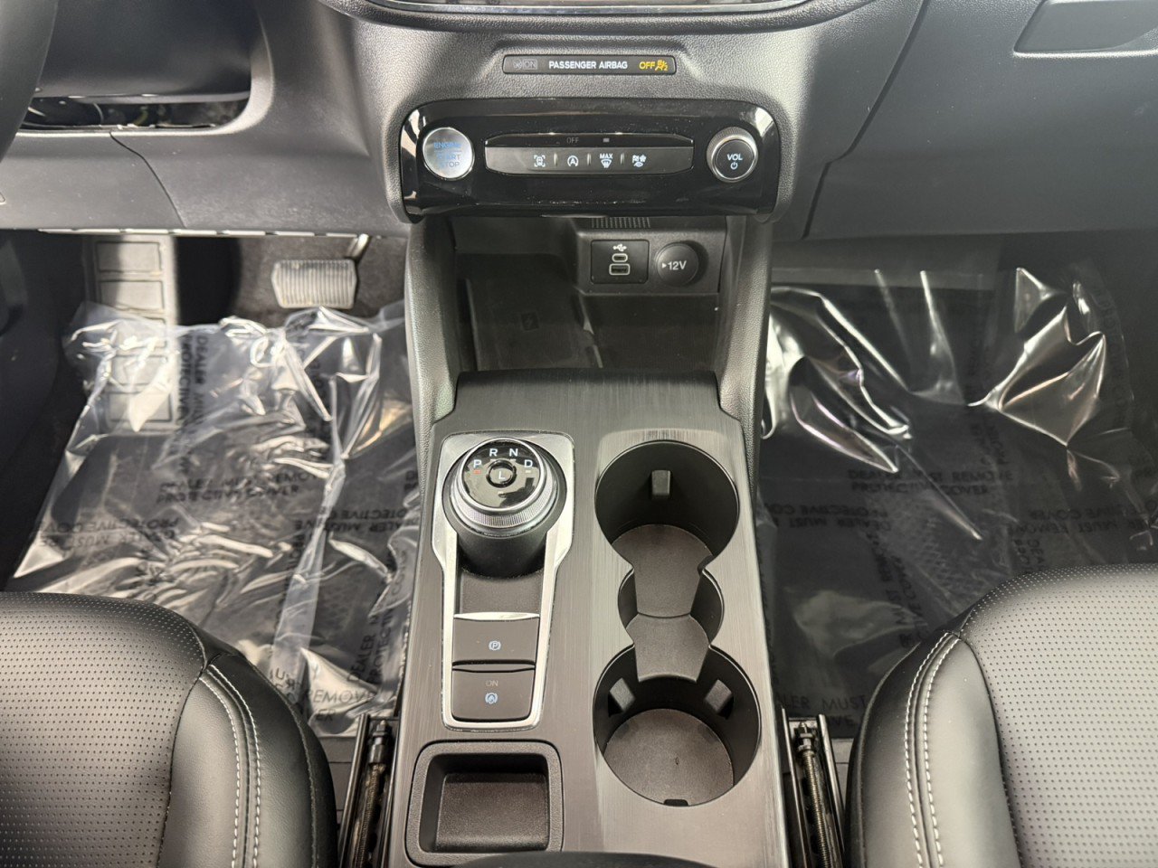 Certified 2025 Ford Escape Platinum AWD/4WD image 21