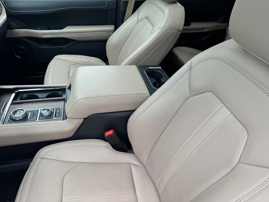 Certified 2024 Ford Expedition Max Limited AWD/4WD image 6
