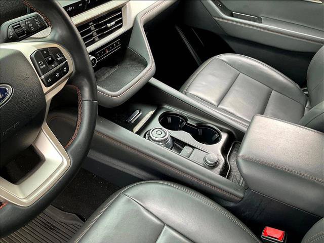Certified 2025 Ford Explorer Active w/ Active Comfort Package RWD image 11