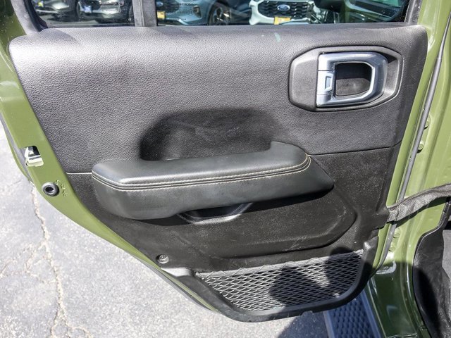 Used 2024 Jeep Wrangler Unlimited Sahara AWD/4WD image 24