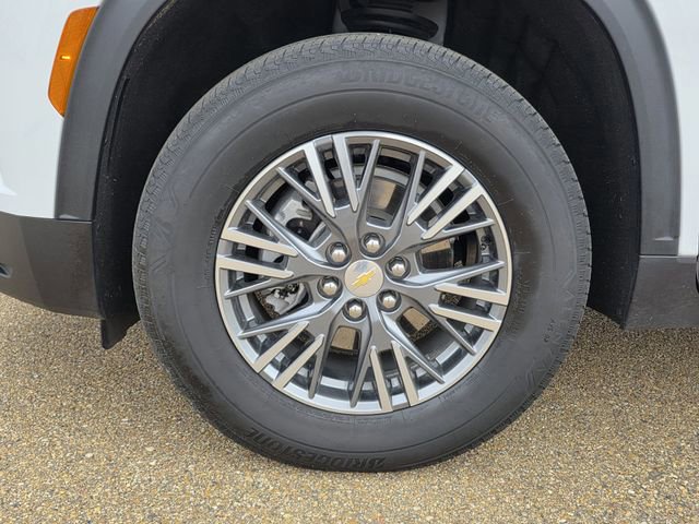 Used 2024 Chevrolet Traverse LS image 32