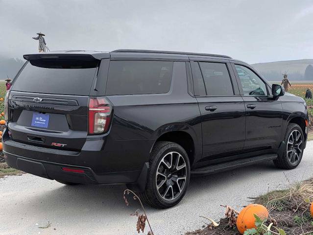 Used 2024 Chevrolet Suburban RST w/ Luxury Package AWD/4WD image 6