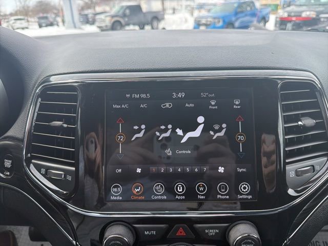 Used 2022 Jeep Grand Cherokee Limited image 17