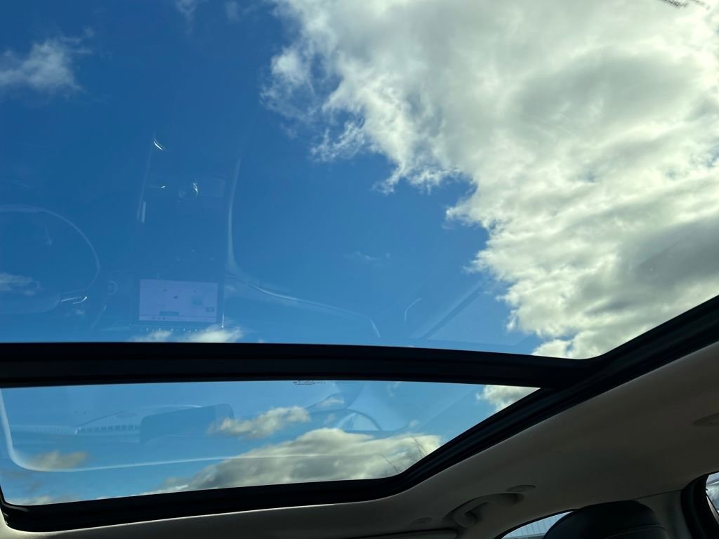 Used 2023 Jeep Grand Cherokee L Limited w/ Luxury Tech Group II image 32