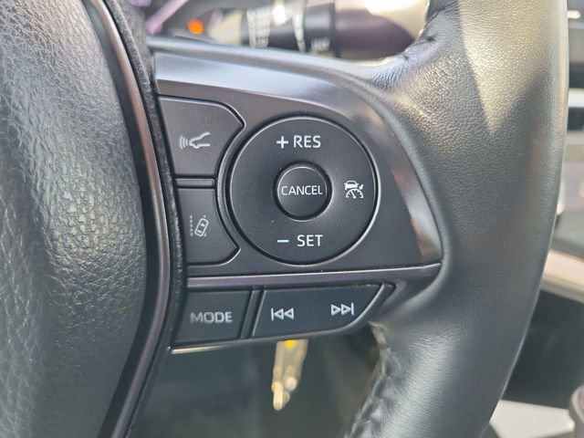 Used 2024 Toyota Camry SE image 11
