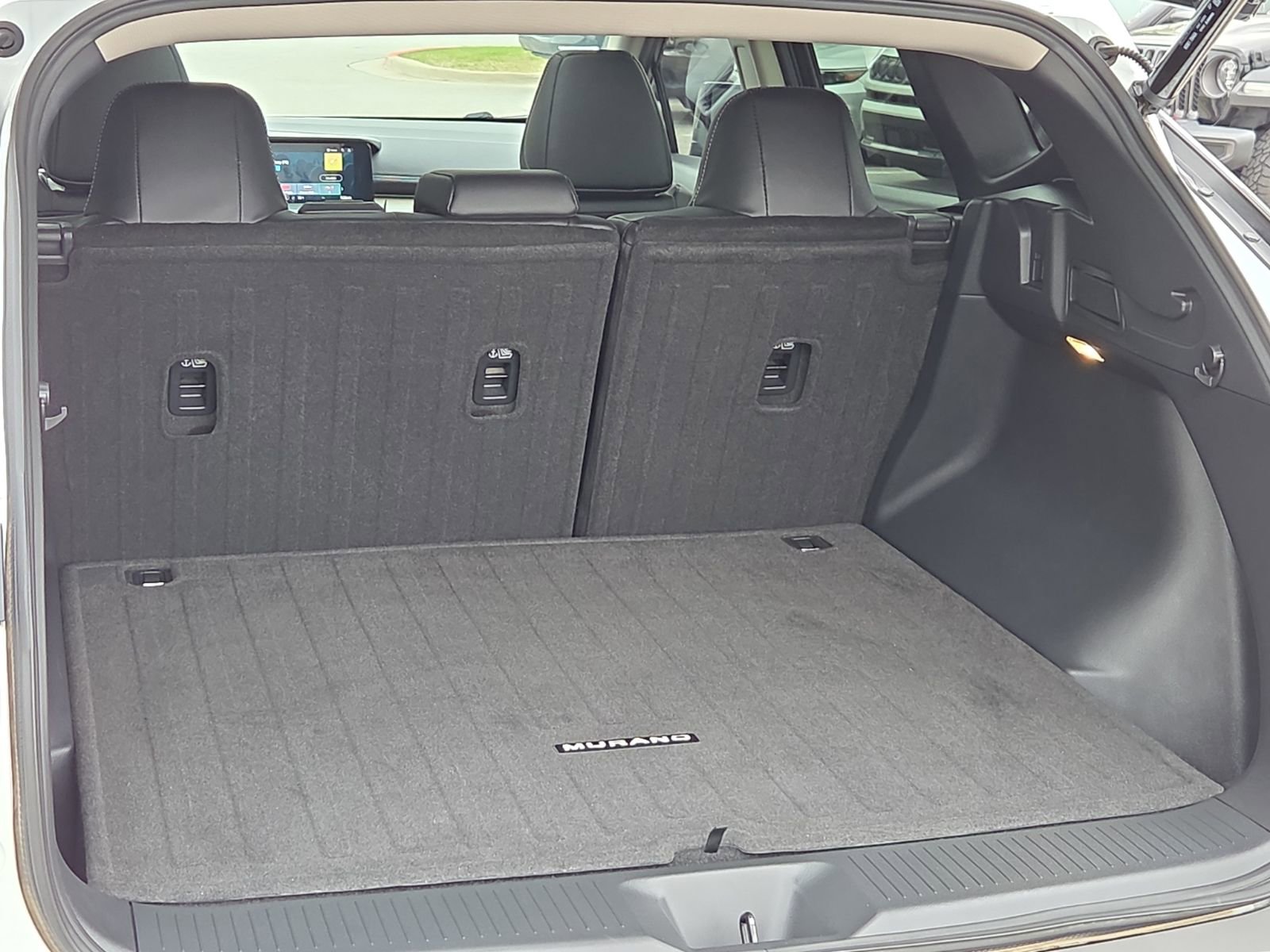Used 2025 Nissan Murano SL image 8