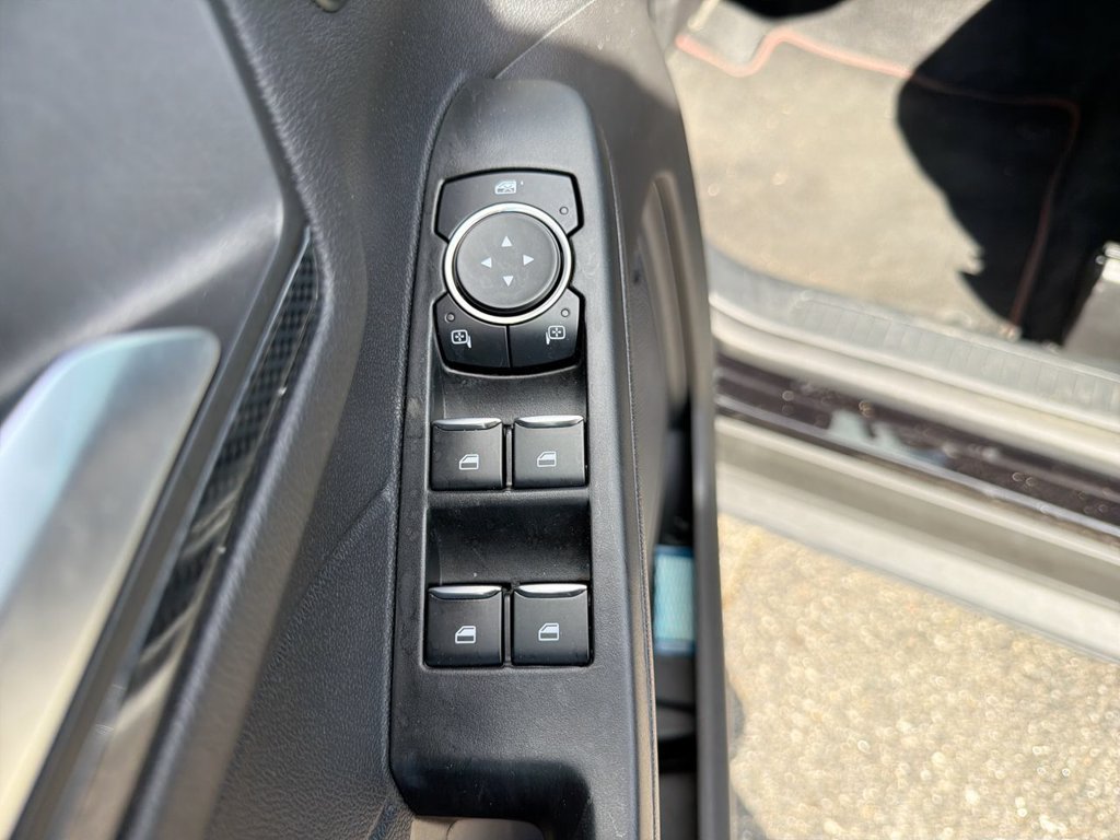 Certified 2023 Ford Escape ST-Line Elite AWD/4WD image 23