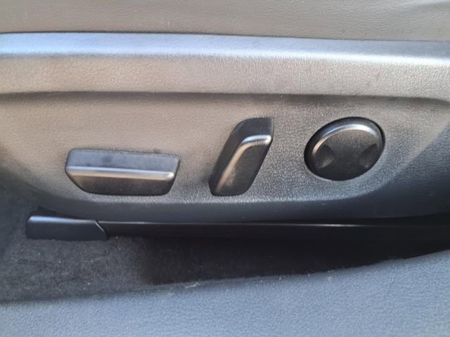 Used 2023 MAZDA MAZDA3 s image 16