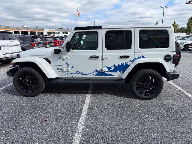 Used 2021 Jeep Wrangler Unlimited Sahara w/ Dual Top Group AWD/4WD image 5