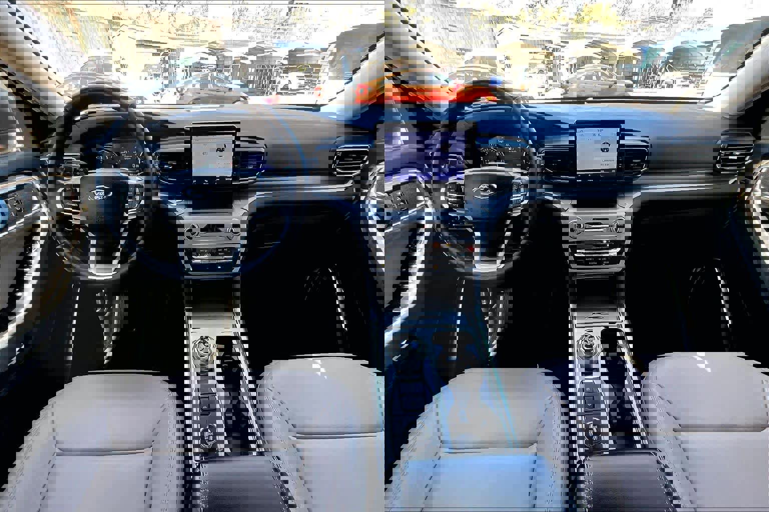 Certified 2023 Ford Explorer XLT w/ Equipment Group 202A AWD/4WD image 17