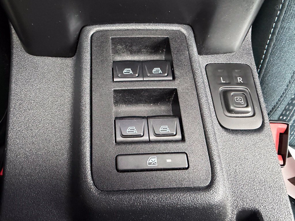 Certified 2025 Ford Bronco Heritage Edition AWD/4WD image 31
