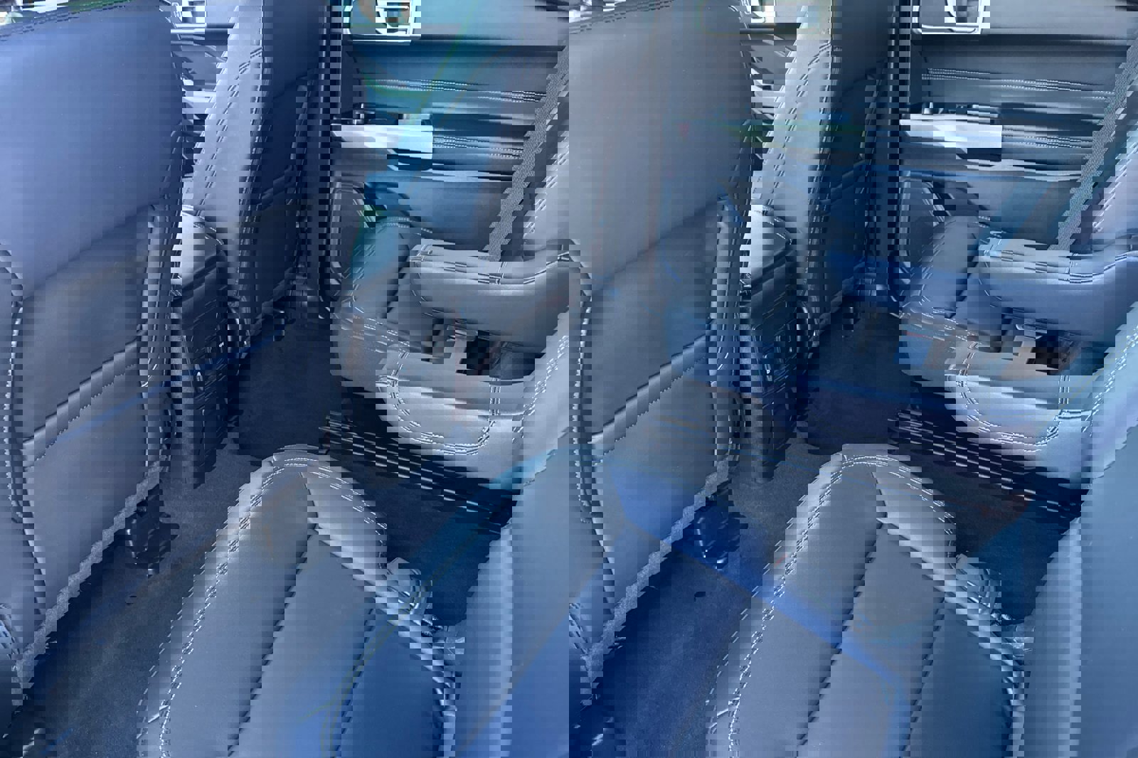 Certified 2022 Ford Explorer XLT w/ Equipment Group 202A image 13