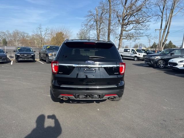 Certified 2018 Ford Explorer XLT w/ Equipment Group 202A image 4