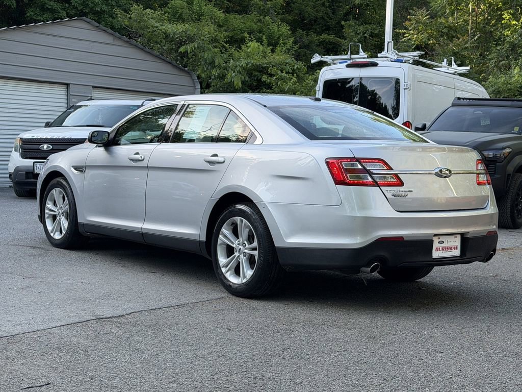 Certified 2019 Ford Taurus SE FWD image 5