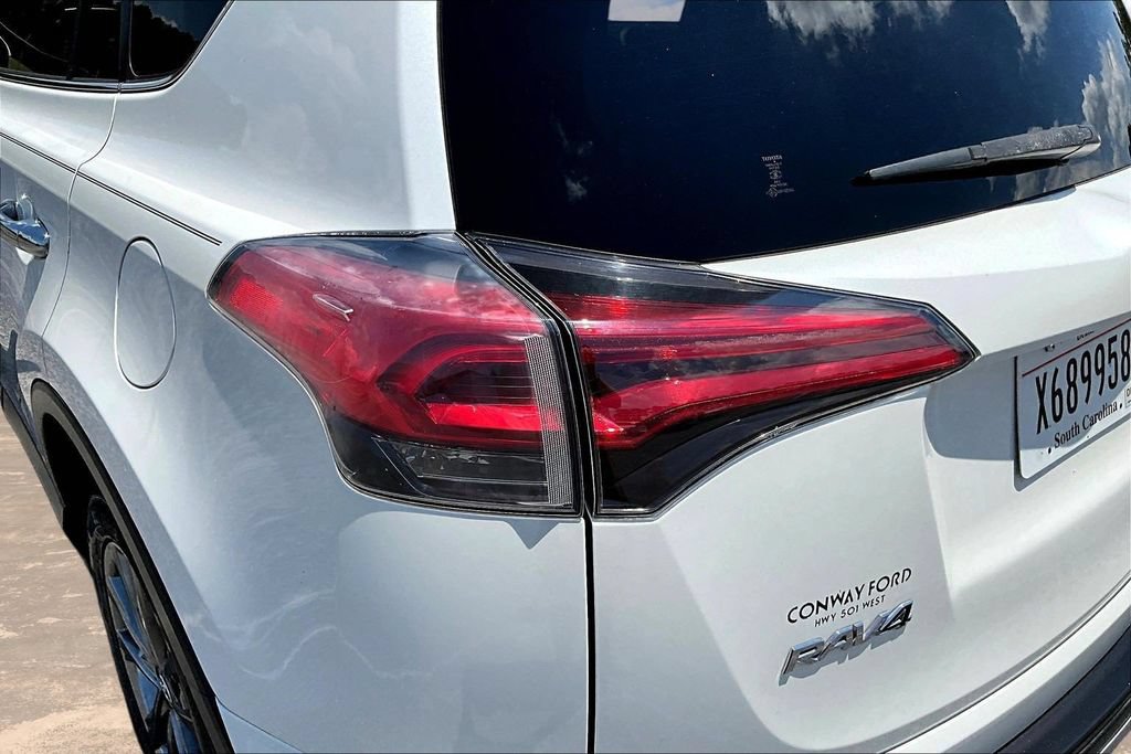Used 2018 Toyota RAV4 Limited FWD image 25
