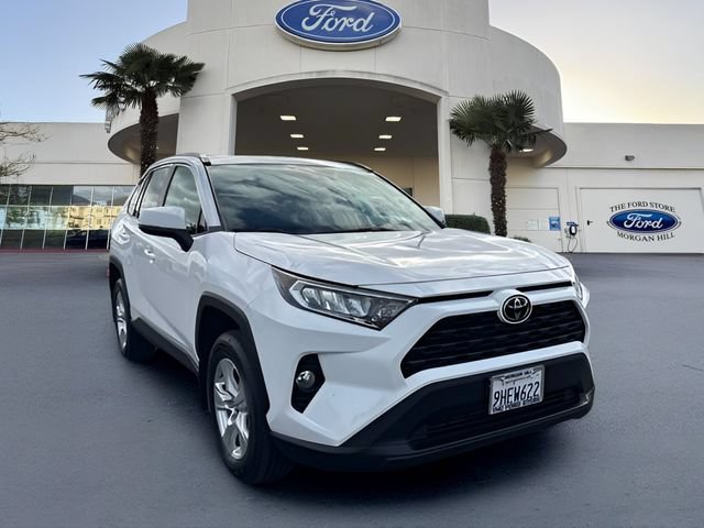 Used 2020 Toyota RAV4 XLE w/ All Weather Liner Package AWD/4WD image 4