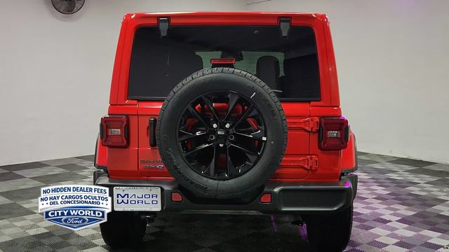 Used 2025 Jeep Wrangler Unlimited Sahara AWD/4WD image 6