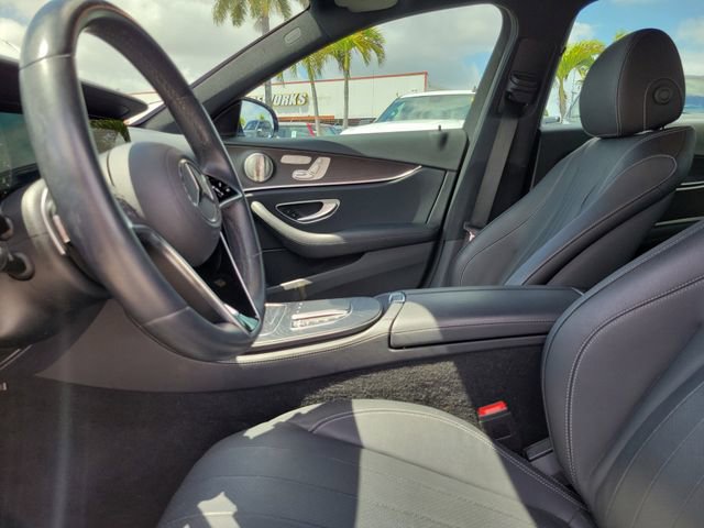 Used 2022 Mercedes-Benz E 350 Sedan w/ AMG Line Exterior image 19