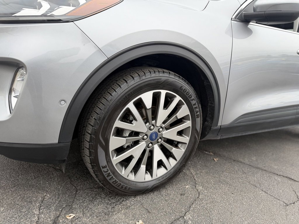 Certified 2021 Ford Escape Titanium image 11