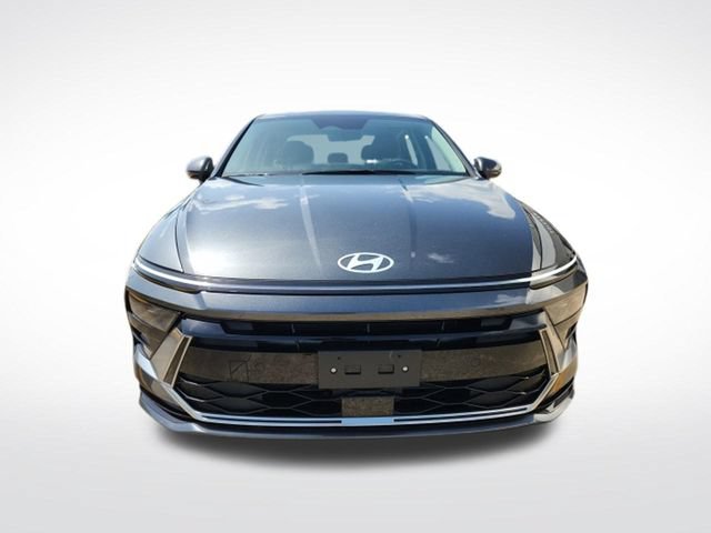 Used 2025 Hyundai Sonata SEL FWD image 2